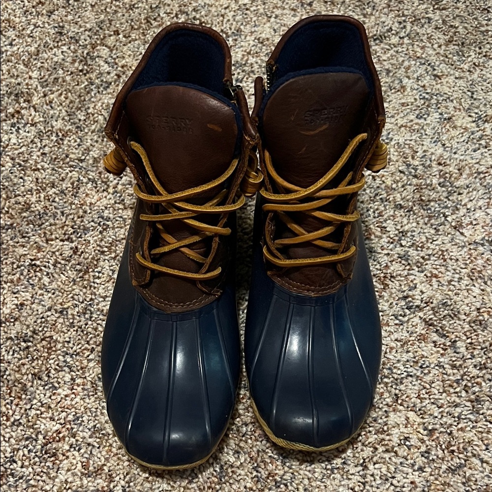 Sperry Women's Brown and Navy Lace Up Boots